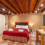 Biennale Roof Terrace Mansion Apartment Venice