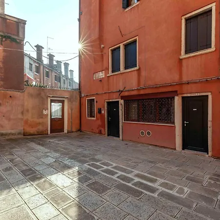 Biennale Roof Terrace Mansion Apartment *